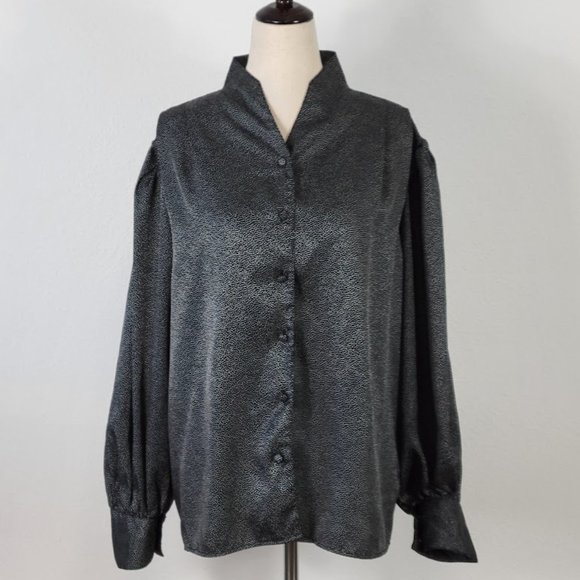 Oscar de la Renta Tops - OSCAR DE LA RENTA mini dot print  button down blouse black Sz 12